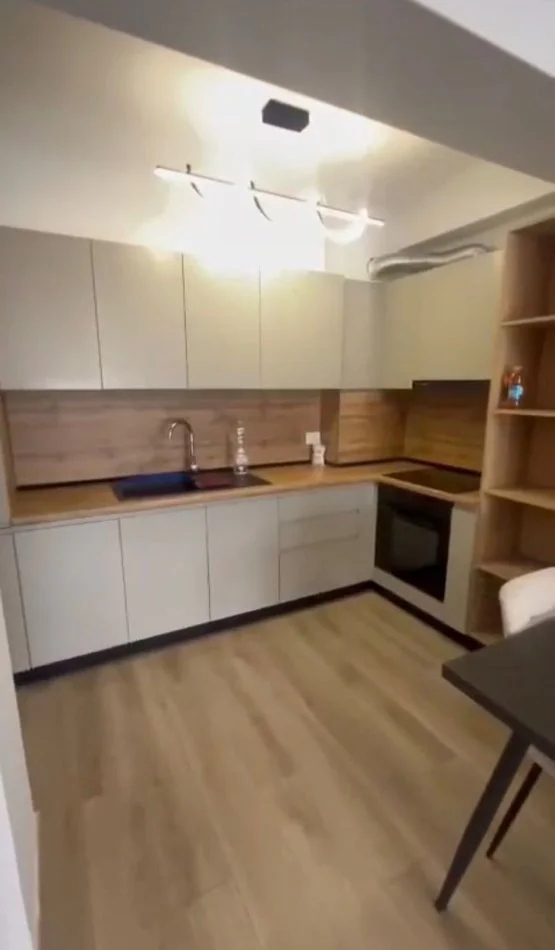 Tirane, jepet me qera apartament 1+1 Kati 3, 74 m² 500 € 