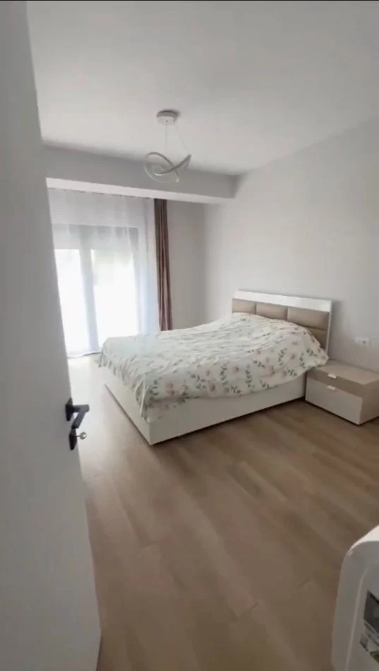Tirane, jepet me qera apartament 1+1 Kati 3, 74 m² 500 € 