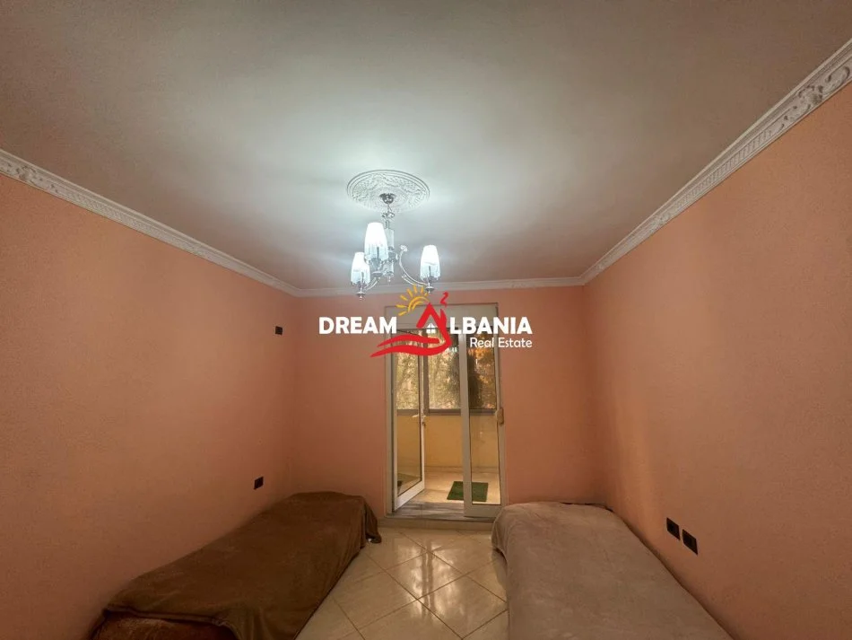 Shqiperi, jepet me qera apartament 2+1 , 90 m² 650 € (Pazari i Ri)