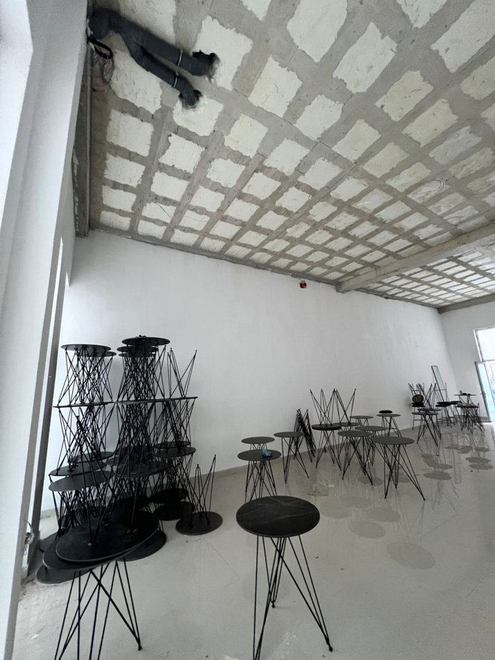 Tirane, jepet me qera ambjent biznesi Kati 0, 100 m² 900 € (Bulevardi i Ri)