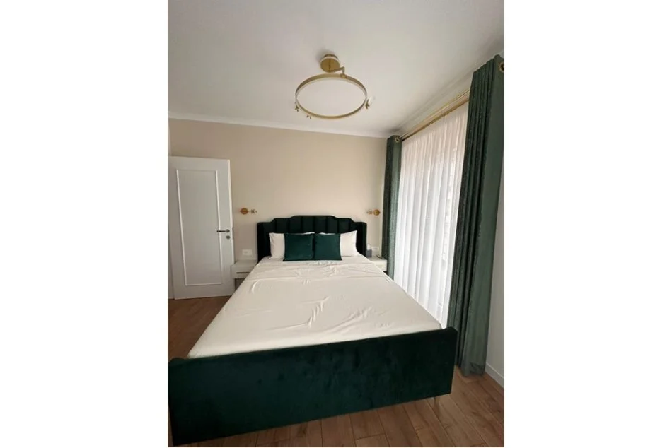 Tirane, jepet me qera apartament 3+1+Ballkon Kati 5, 100 m² 1.100 € (Rruga Jordan Misja)