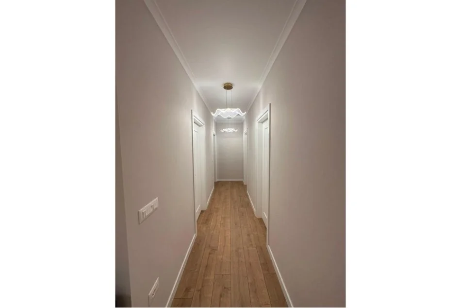 Tirane, jepet me qera apartament 3+1+Ballkon Kati 5, 100 m² 1.100 € (Rruga Jordan Misja)