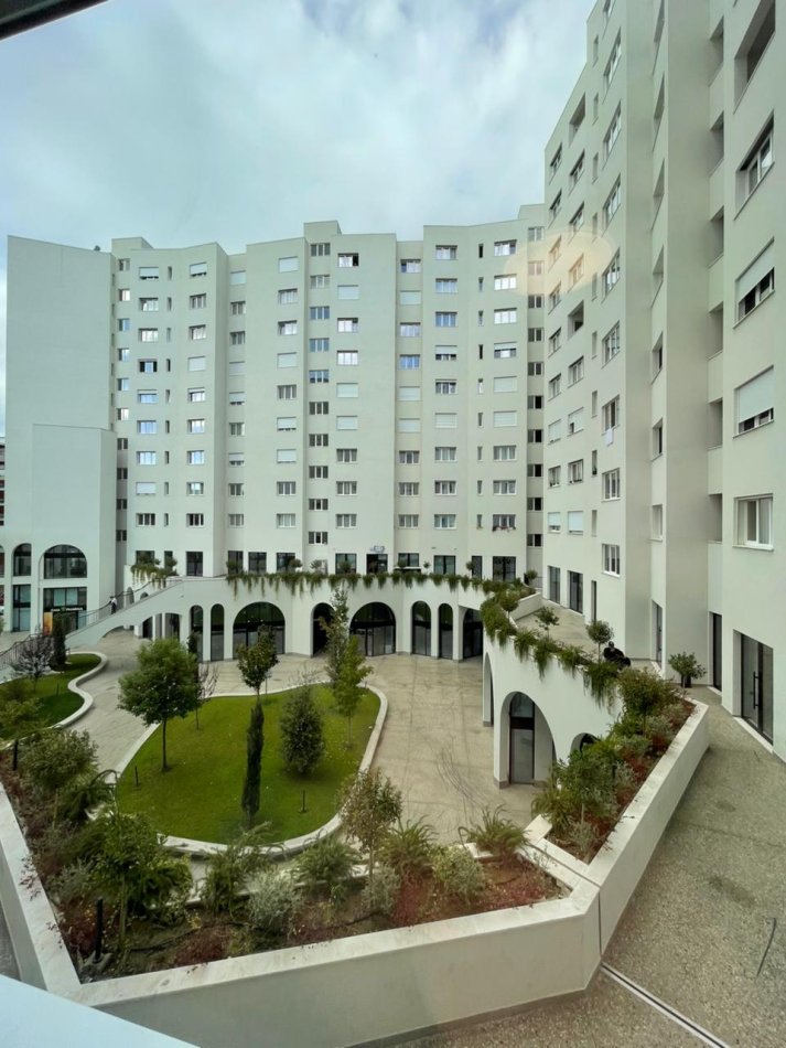 Tirane, jepet me qera apartament 2+1 Kati 3, 96 m² 700 € (River Residence)