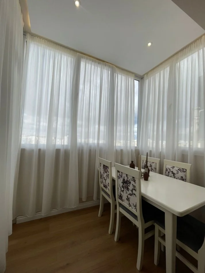 Tirane, jepet me qera apartament 1+1 Kati 7, 70.000L/MUAJ
