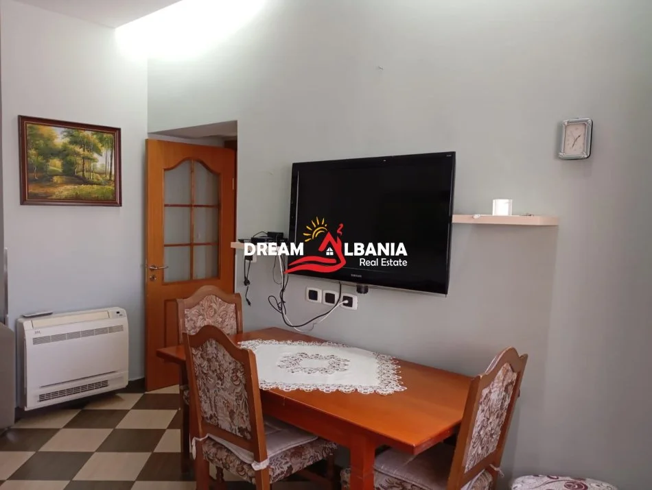 Tirane, jepet me qera apartament 2+1 , 70 m² 650 € (Rruga e Elbasanit)