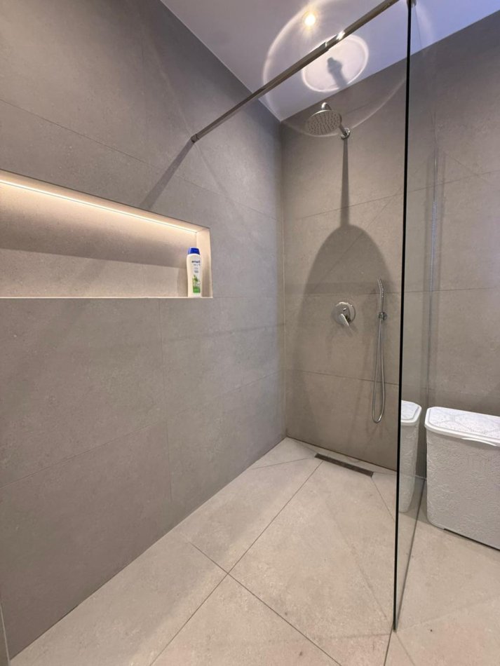 Tirane, jepet me qera apartament 1+1+Ballkon Kati 5, 78 m² 550 € (Astir)