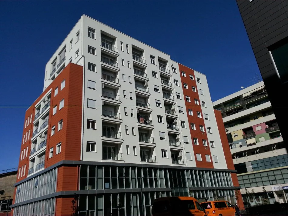 Tirane, jepet me qera apartament 1+1 , 500 € 