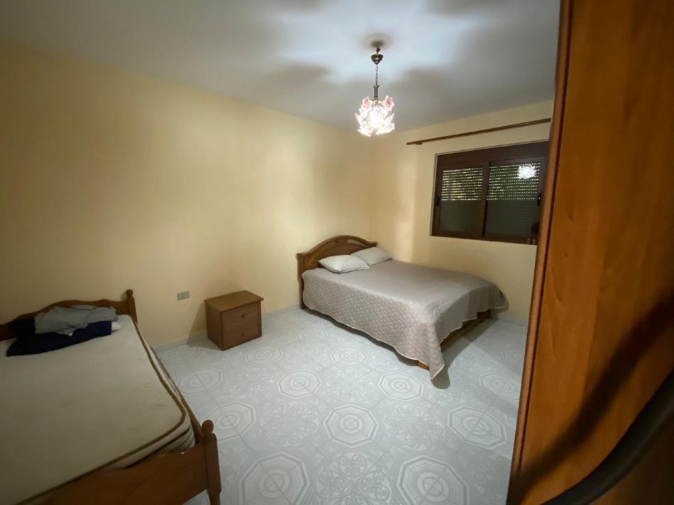 Tirane, jepet me qera shtepi 2+1+Ballkon Kati 1, 120 m²  (Kamez)