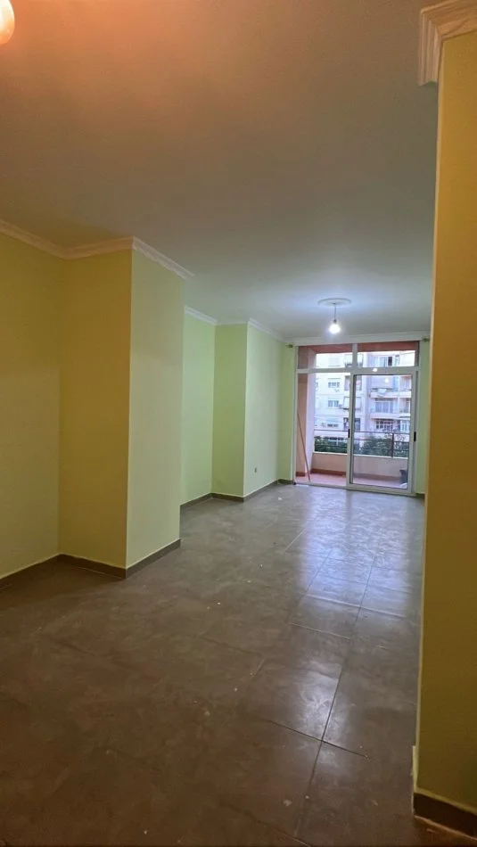 Tirane, shitet apartament 2+1 , 92 m² 122.009 € (Astir)