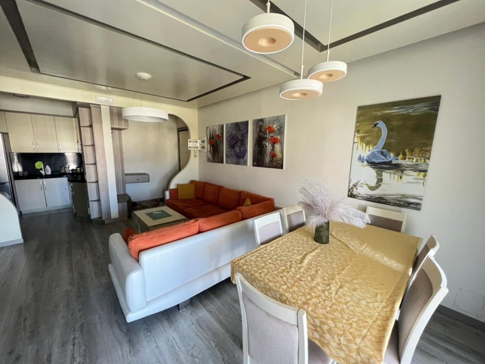 Tirane, jepet me qera apartament 2+1+Ballkon Kati 6, 90 m² 600 € (Fusha e Aviacionit)