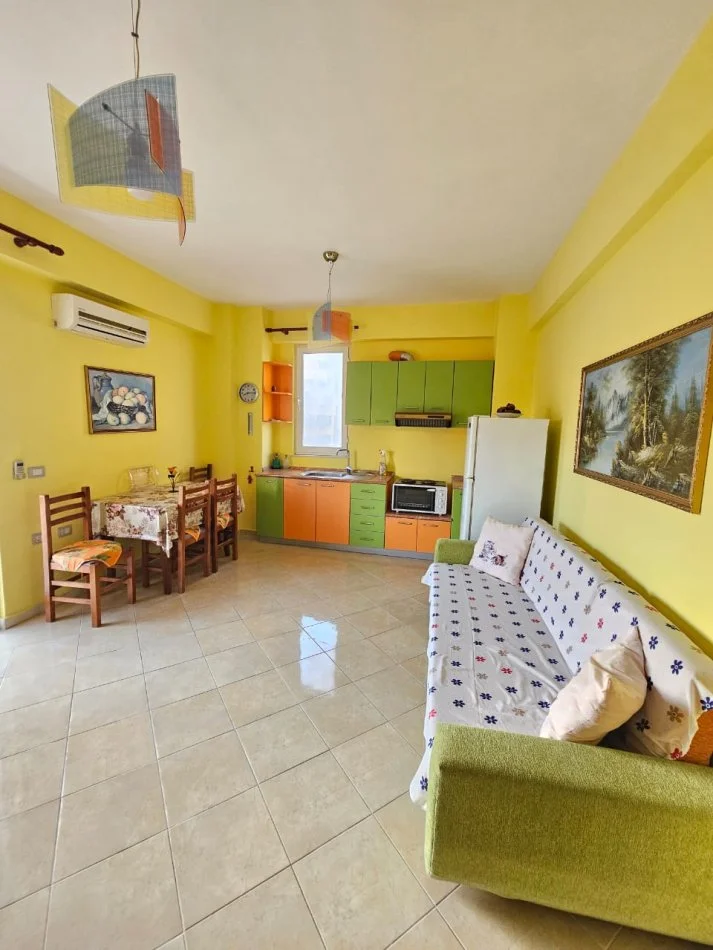 Durres, jepet me qera apartament 1+1+Aneks+Ballkon Kati 5, 65 m² 300 € 