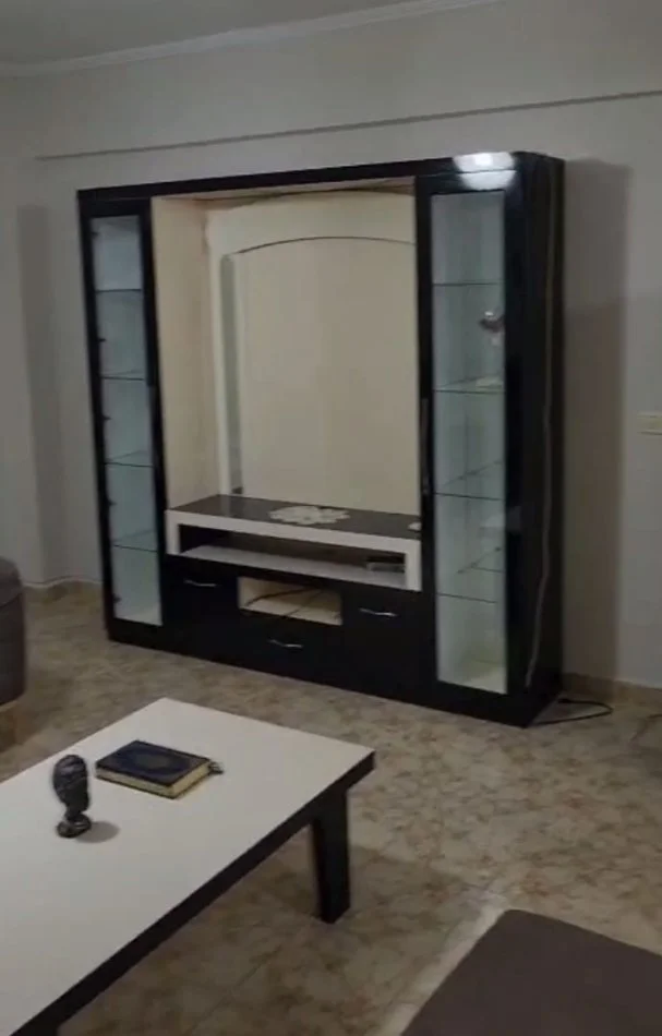 Tirane, jap me qera apartament 2+1+Ballkon Kati 6, 120 m² 600 € (rruga dritan hoxha pallatet hawai)