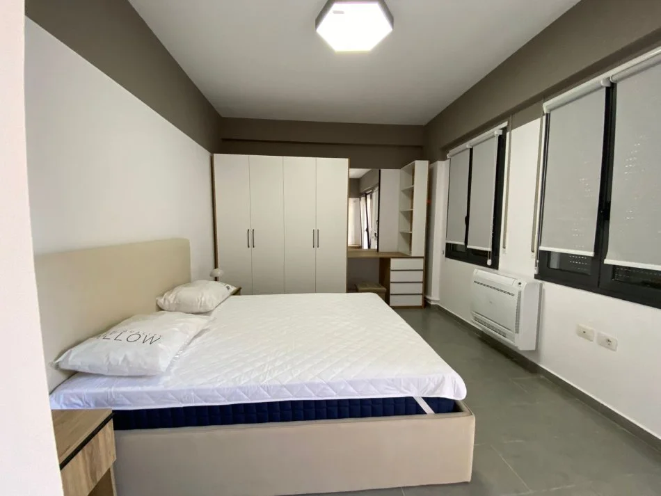 Tirane, jap me qera apartament 2+1+Ballkon Kati 2, 97 m² 700 € (RRUGA ZALI AFER URES SE SELITES)