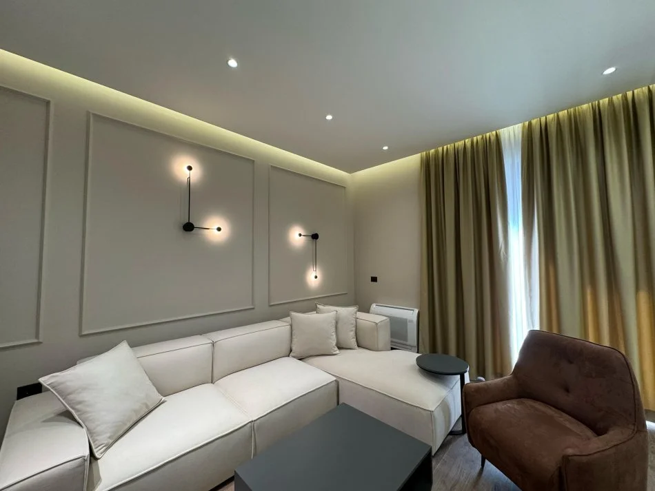 Tirane, jepet me qera apartament 1+1+Ballkon Kati 2, 70 m² 1.050 € (Kompleksi DELIORGJI)