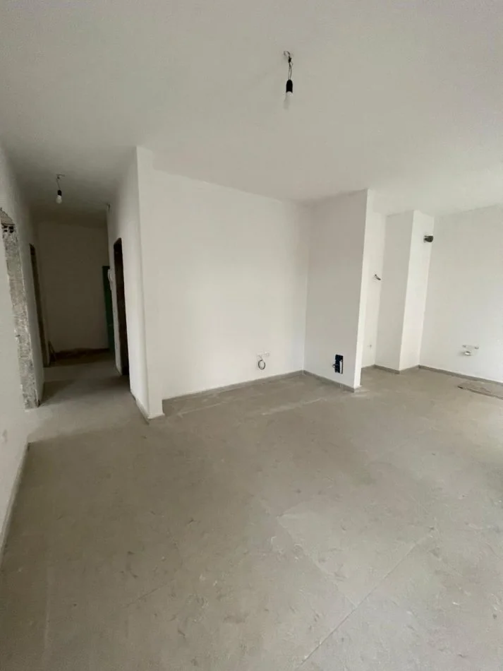 Tirane, shitet apartament 2+1 Kati 3, 88 m² 145.365 € (rruga dritan hoxha)