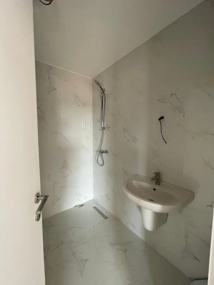 Tirane, shitet apartament 2+1 Kati 5, 118 m² 152.750 € 