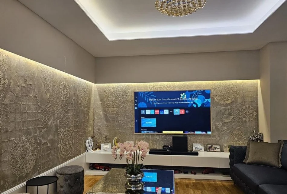 Tirane, jepet me qera apartament 3+1+Aneks+Ballkon Kati 1, 129 m² 1.800 € (Rruga Elbasanit)