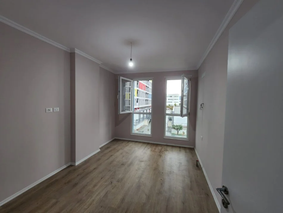 Tirane, jepet me qera apartament 2+1+Ballkon , 111 m² 500 € (rruga vore)