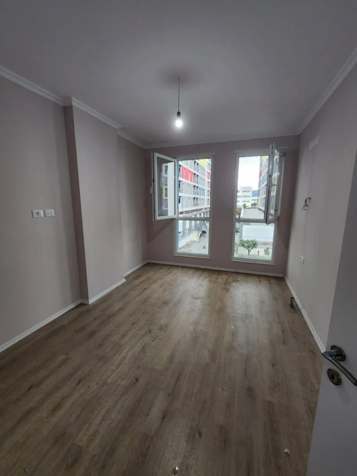Tirane, jepet me qera apartament 2+1+Ballkon , 111 m² 500 € (rruga vore)