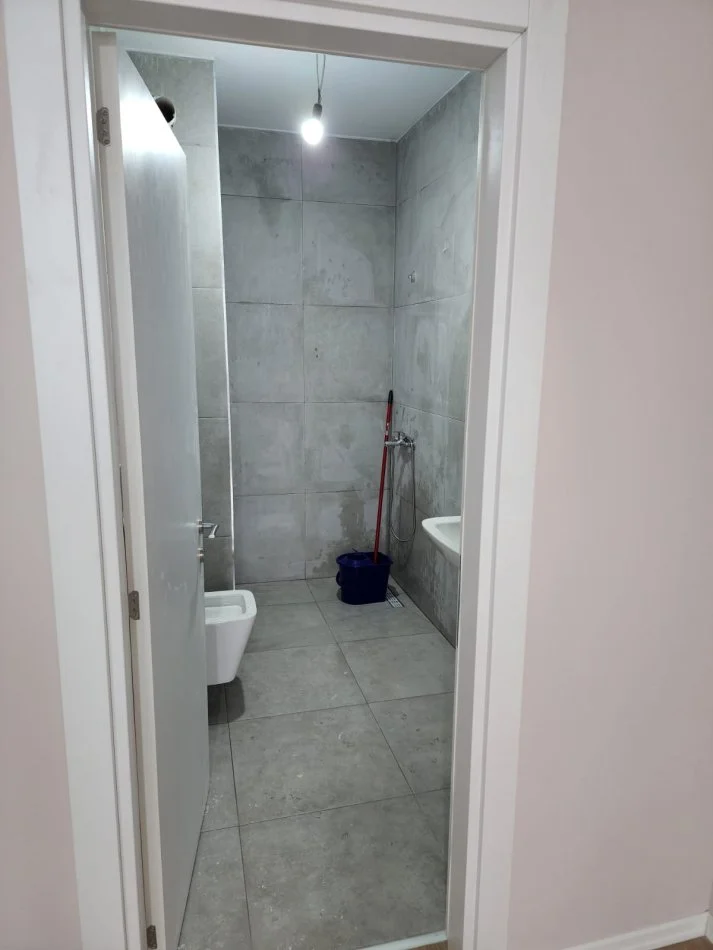 Tirane, jepet me qera apartament 2+1+Ballkon , 111 m² 500 € (rruga vore)