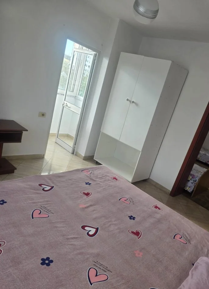 Tirane, jap me qera apartament 2+1+Ballkon Kati 5, 90 m² 510 € (afer Tregut CAM)