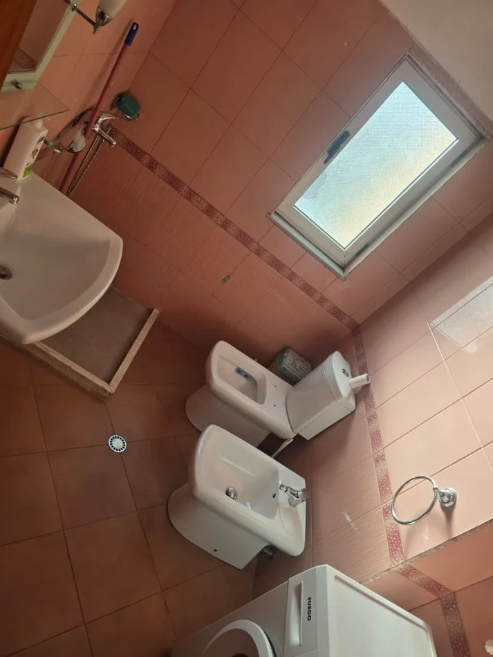 Tirane, jap me qera apartament 2+1+Ballkon Kati 5, 90 m² 510 € (afer Tregut CAM)