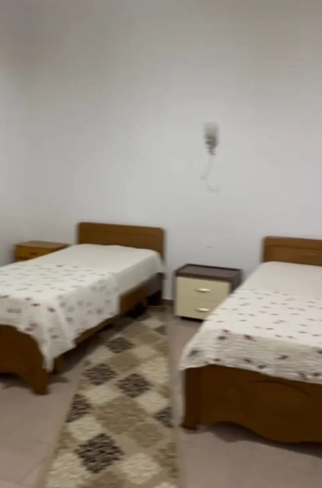 Tirane, jap me qera apartament 2+1+Ballkon , 140 m² 600 € (artan lenja)