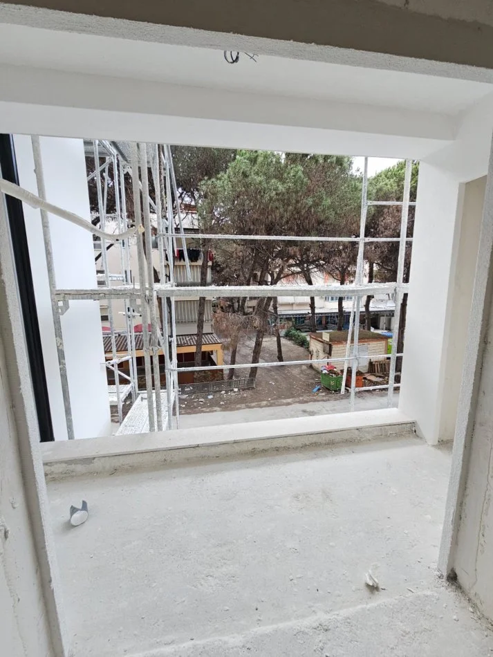 Durres, shitet apartament 1+1+Aneks+Ballkon Kati 2, 75 m² 105.000 € 