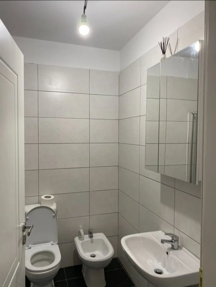 Tirane, shitet apartament 2+1 Kati 8, 97 m² 145.000 € (rruga loni ligori)