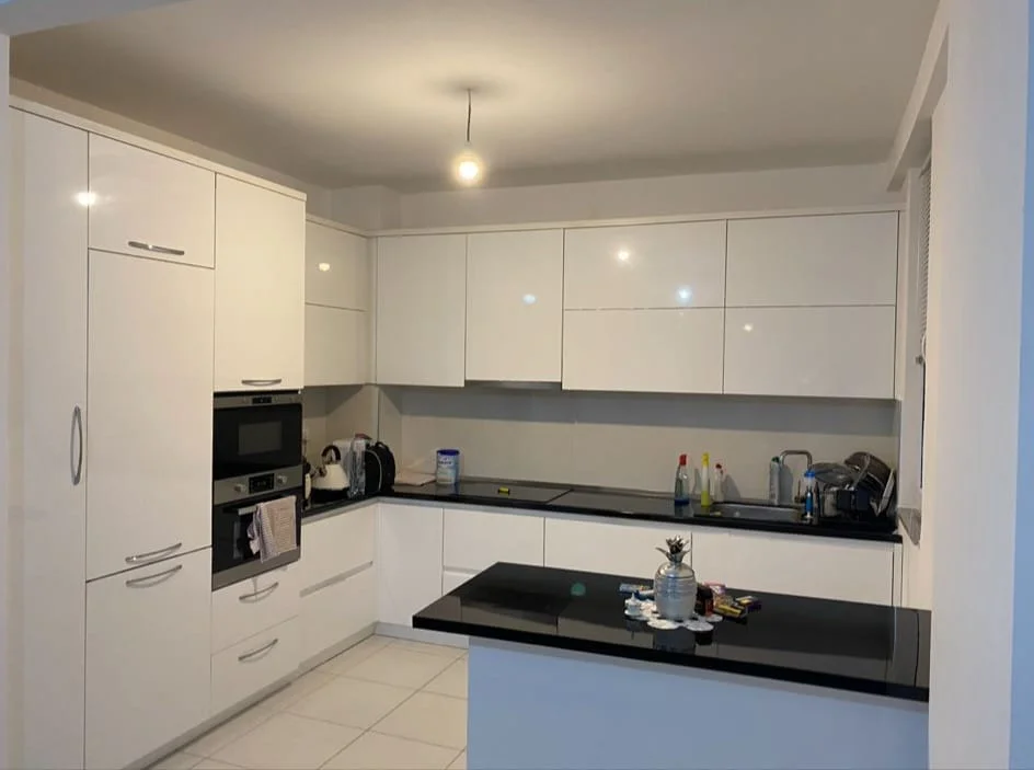 Tirane, shitet apartament 2+1 Kati 8, 97 m² 145.000 € (rruga loni ligori)