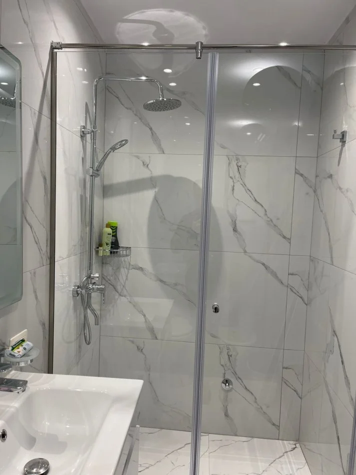 Tirane, jepet me qera apartament 1+1 Kati 9, 70 m² 1.000 € (RRUGA E KOSOVAREVE PRANE HOTEL DINASTIA)