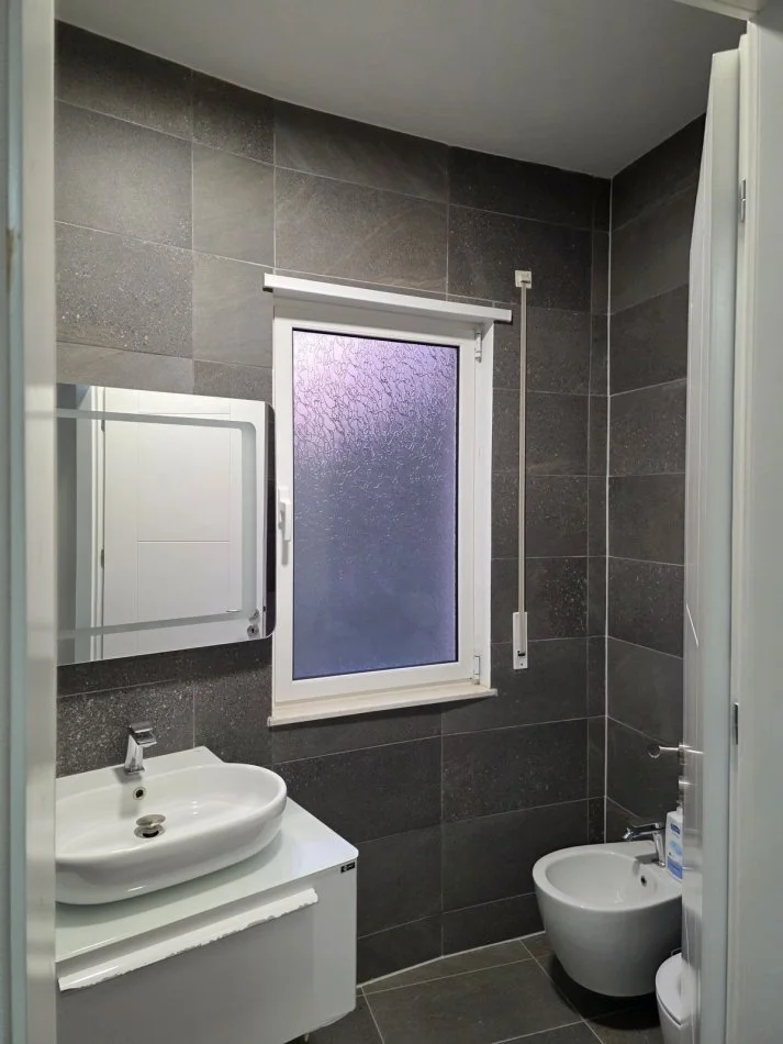 Tirane, shitet apartament 3+1 , 131 m² 141.000 € (Rruga e Dajtit)