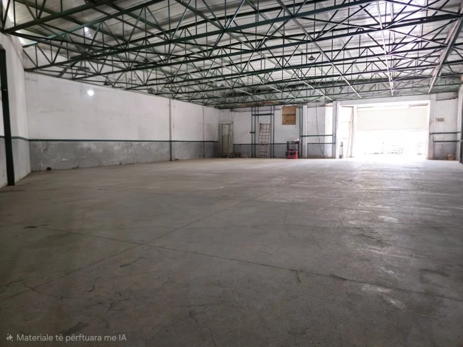 Tirane, jepet me qera magazine , 720 m² 3.500 € (Autostrada Tirane Durres)