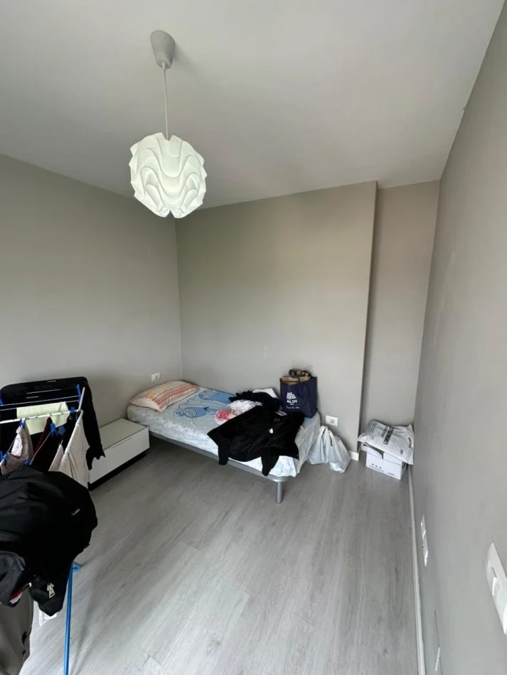 Tirane, shitet apartament 2+1+Ballkon , 92 m² 150.000 € (Unaza e Re)