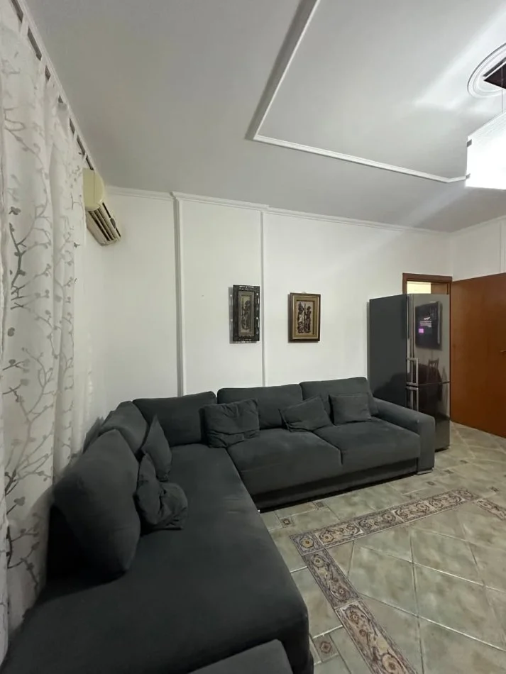 Tirane, jepet me qera apartament 1+1+Ballkon , 60 m² 600 € (Delijorgji)