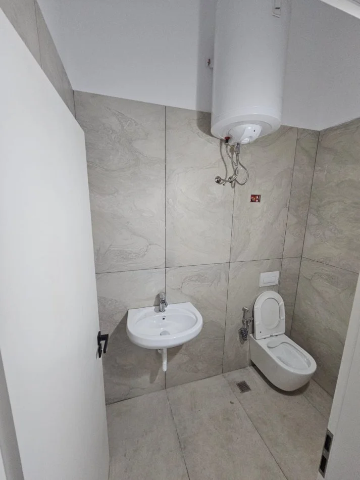 Tirane, jepet me qera , 65 m² 550 € (DON BOSKO)