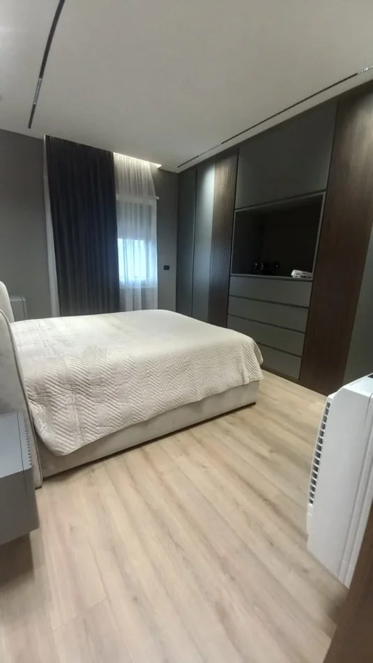 Tirane, shitet apartament 2+1 Kati 5, 100 m² 270.000 € 