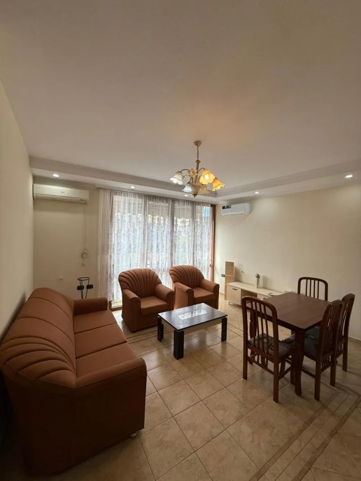 Tirane, jepet me qera apartament 2+1 Kati 3, 70 m² 500 € (farmacia 10)