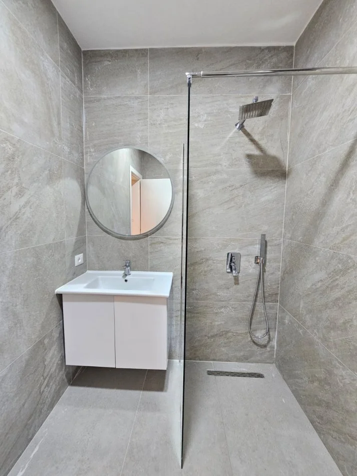 Durres, shitet apartament 2+1+Aneks+Ballkon Kati 6, 110 m² 150.000 € 