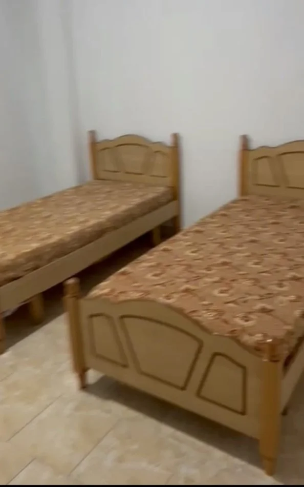 Tirane, jepet me qera apartament 2+1 Kati 3, 290 € 