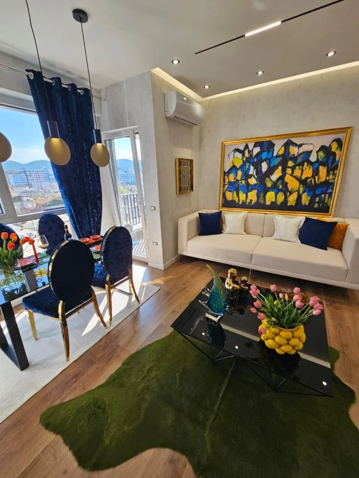 Tirane, shitet apartament 2+1 Kati 8, 90 m² 