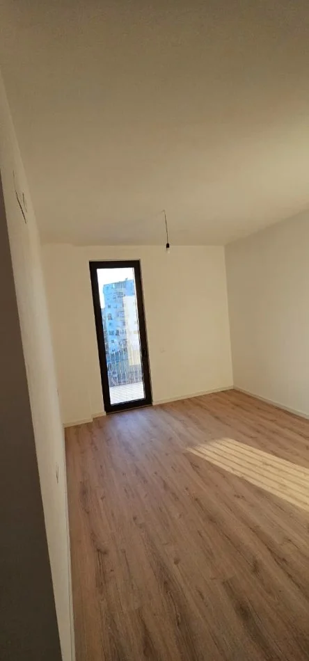 Tirane, shitet apartament 2+1 Kati 7, 130 m² 397.100 € (KOMUNA PARISIT)