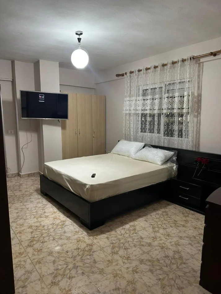 Tirane, jepet me qera apartament 2+1 , 122 m² 600 € (TEK ZOJA E KESHILLIT TE MIRE)