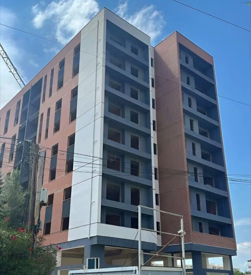 Tirane, shitet apartament 1+1+Ballkon Kati 8, 61 m² 95.000 € (Ish Fusha Aviacionit, Tiranë.)