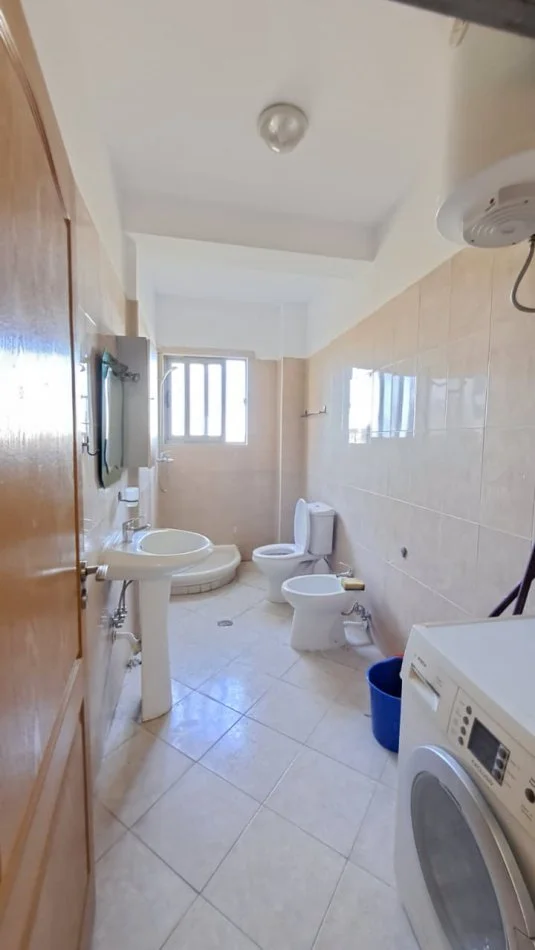 Tirane, shitet apartament 2+1+Aneks+Ballkon Kati 5, 78 m² 85.000 € (Astir)