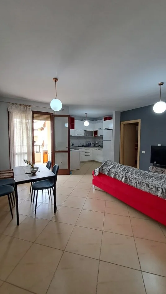 Tirane, jepet me qera apartament 2+1 , 102 m² 650 € (KOPESHTI BOTANIK)