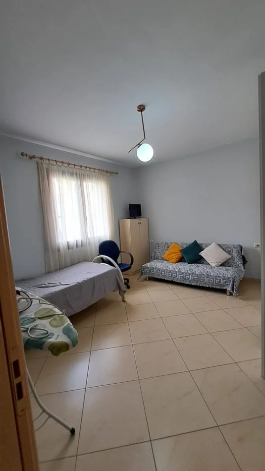 Tirane, jepet me qera apartament 2+1 , 102 m² 650 € (KOPESHTI BOTANIK)
