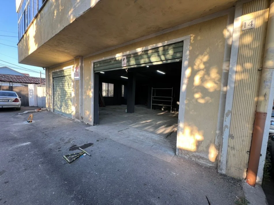 Tirane, jepet me qera ambjent biznesi , 122 m² 750 € (RRUGA TURHAN PASHE LAPRAKE)