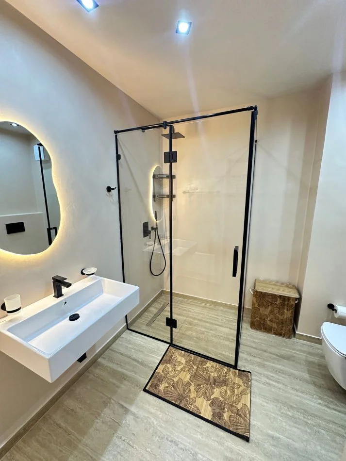 Tirane, jepet me qera apartament 1+1+Aneks+Ballkon Kati 11, 77 m² 900 € (Ekspozita)