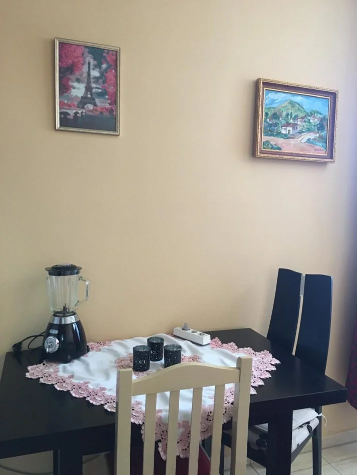 Tirane, jepet me qera apartament 1+1 Kati 12, 400 € 